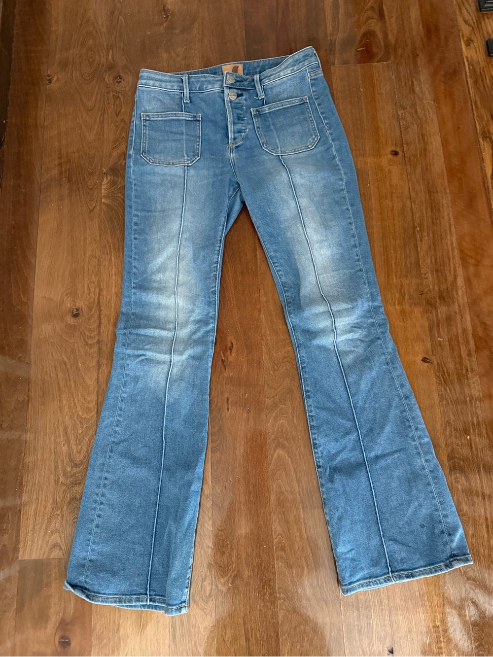 Women's blue denim flare jeanβs Driftwood brand size 27 inseam 31β